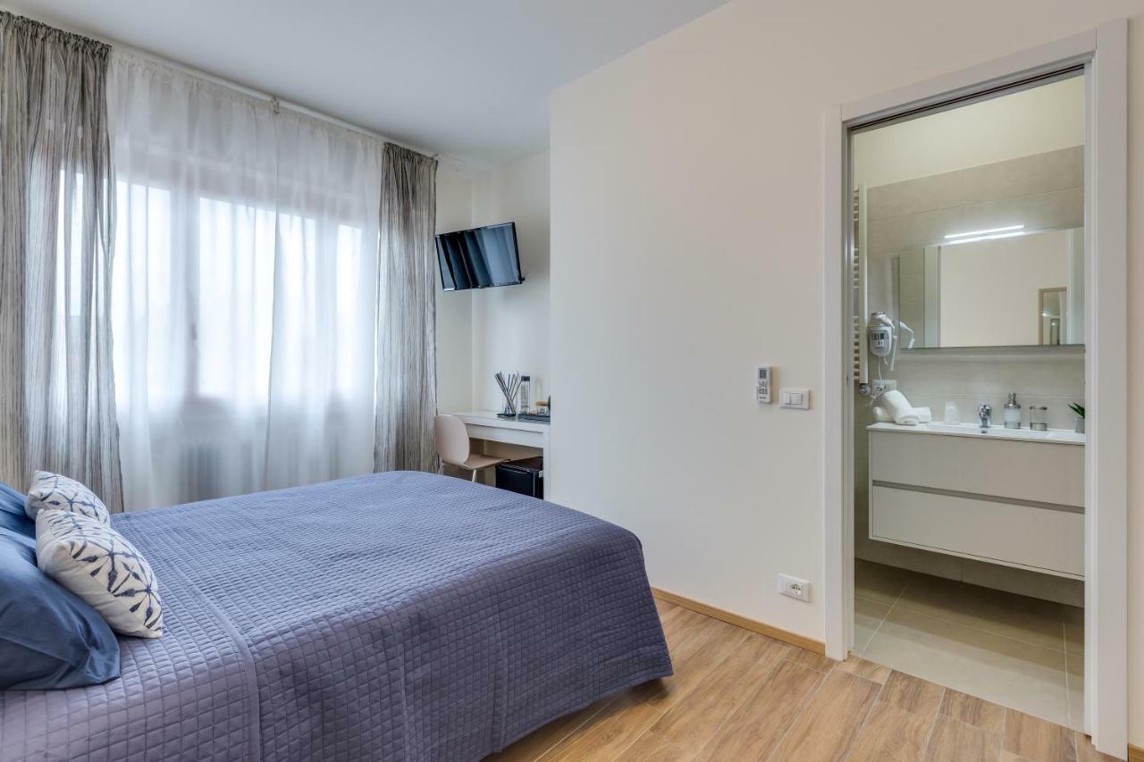 Rooms Vidar Train Station Marghera Exterior photo